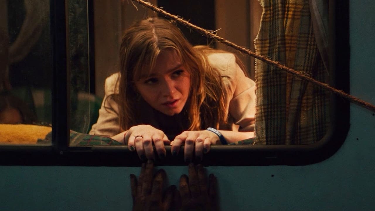 دانلود فیلم چراغ‌ها را خاموش نکن – Don’t Turn Out the Lights 2023